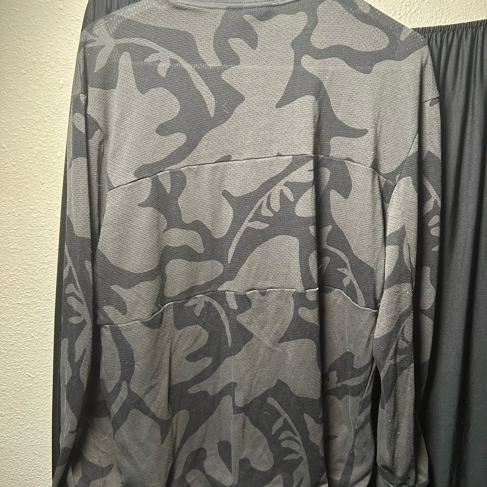 Nike SB Gray Camouflage Shirt